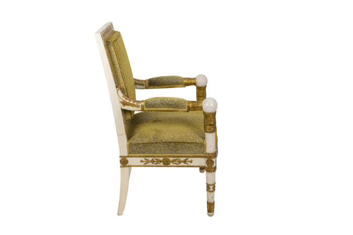 fauteuils style empire bois laqué blanc et or 3