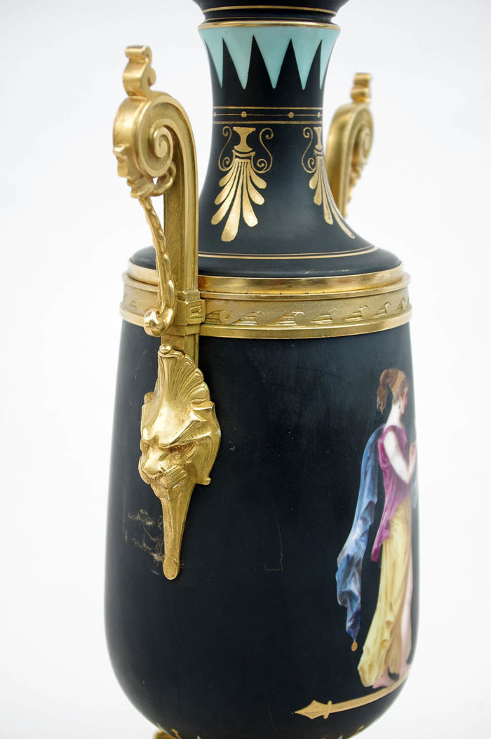 lampe porcelaine neoclassique lion monture bronze