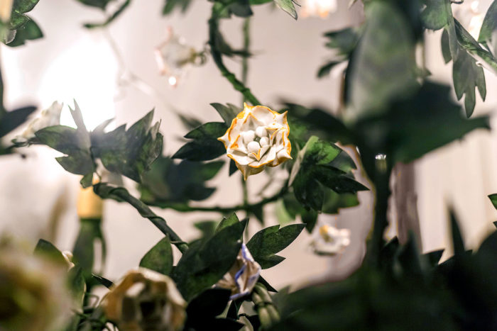lustre fleurs metal porcelaine vincennes