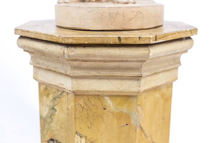 chapiteau colonne faux marbre jaune