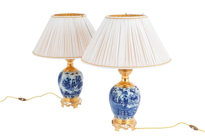 deflt earthenware lamp blue white main