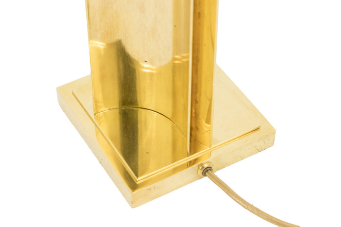 lampe moderne laiton doré fut geometrique detail base