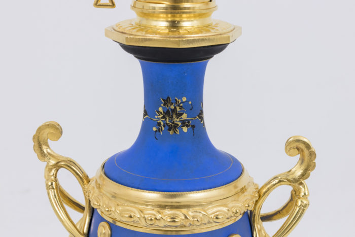 blue porcelain lamp black neck motifs
