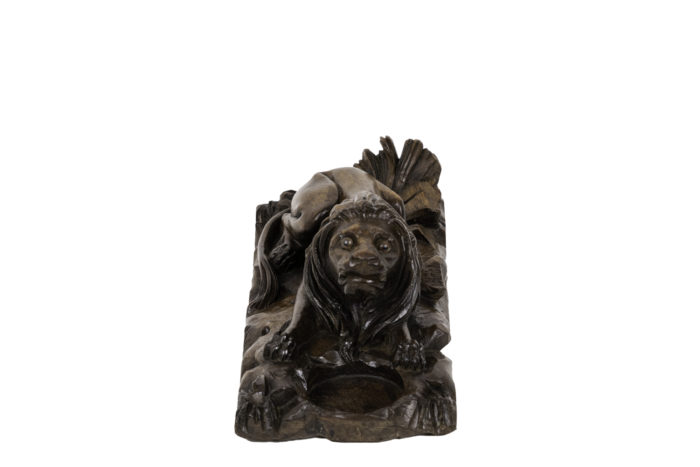 inkwell walnut lion front