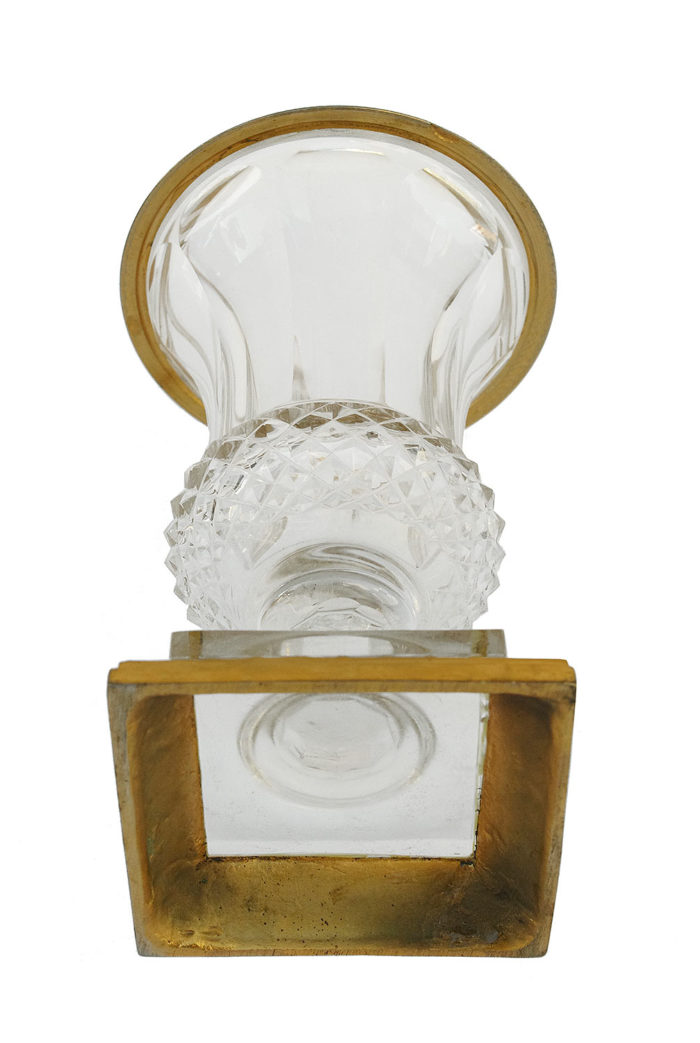 vase cristal taillé bronze doré base