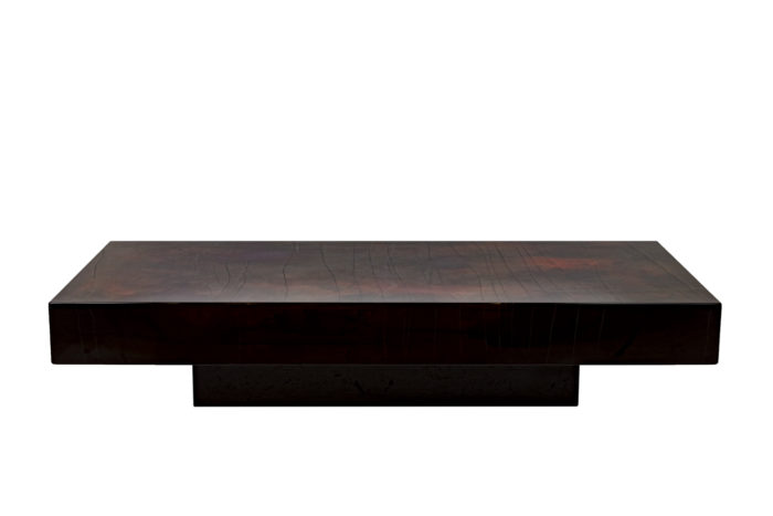 Table basse laque rouge-noir face