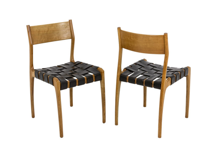 Chaise scandinave, deux chaises trois quarts