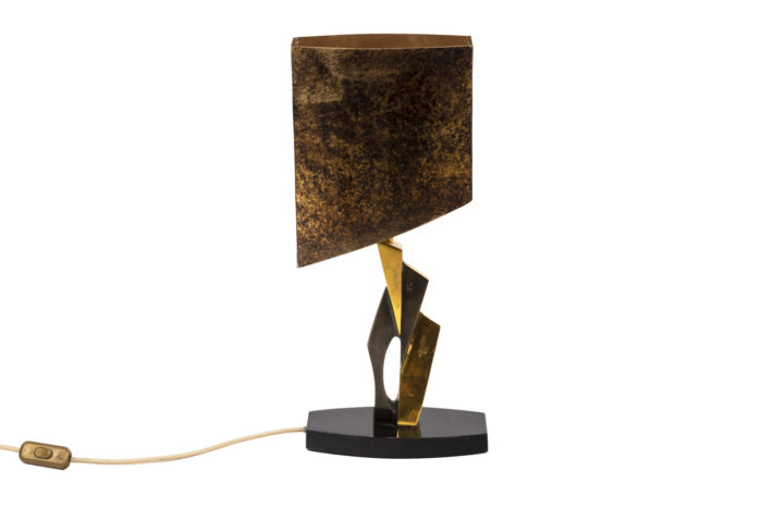 Lampe en bronze et patine médaille, vue d'ensemble 2