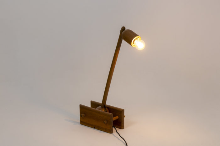 Articulated lamp 10