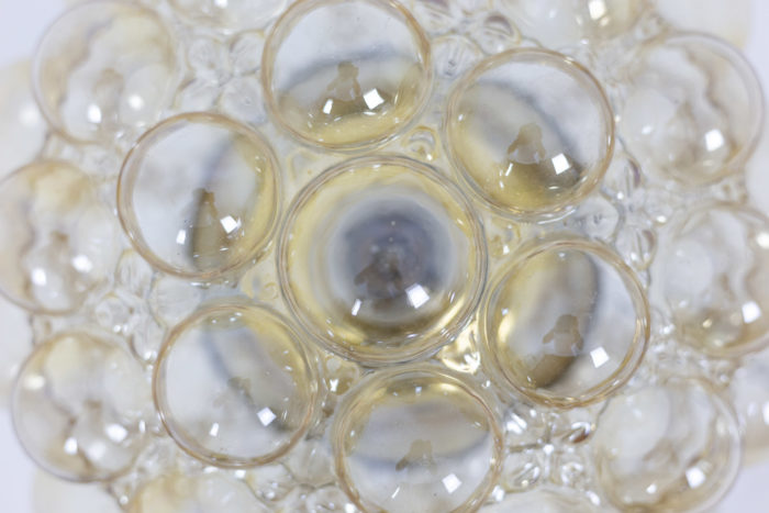 Lampe bulle en verre - contre-plongée