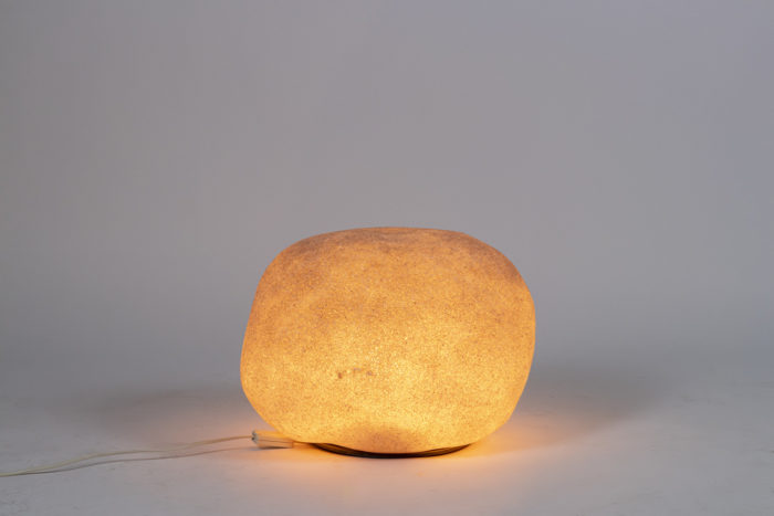 André Cazenave for Dora, Lamp in fiberglass and marble powder, in the shape of pebbles - lighted bis