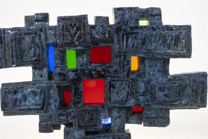Auguste Harzic, sculpture cube en céramique et verres colorés retro éclairé, 1968 - zoom