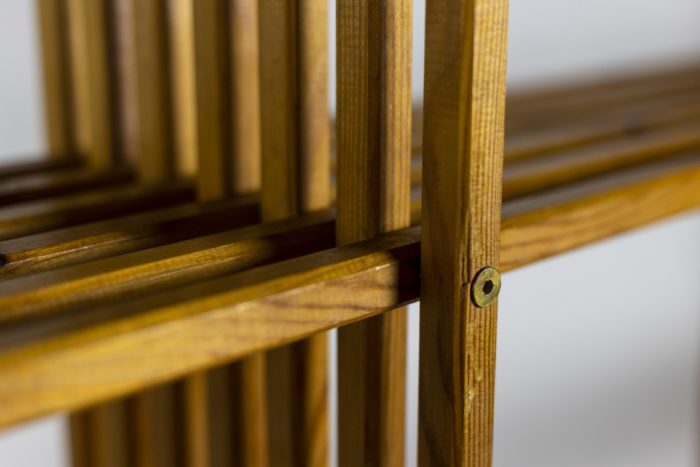 Bookcase in larch - other detail