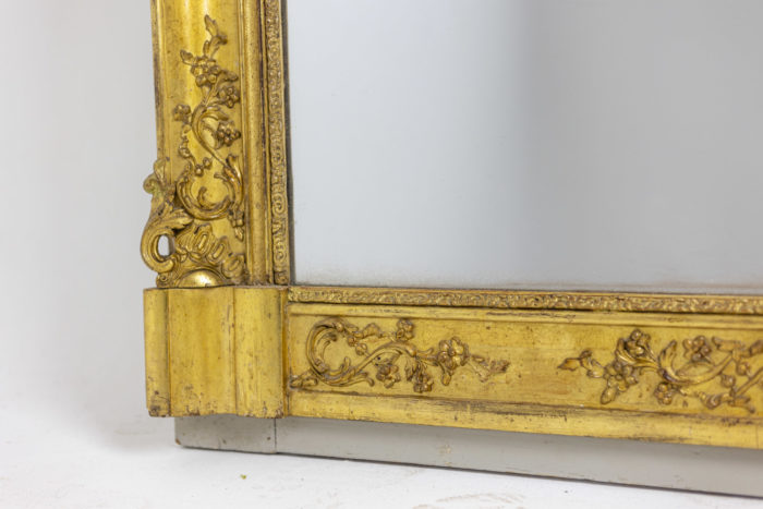Mirror trumeau Regency style in gilded wood, 19th century - flower decor