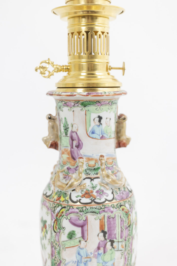 Pair of lamps in porcelain of Canton and bronze, circa 1880 - top of the ceramic