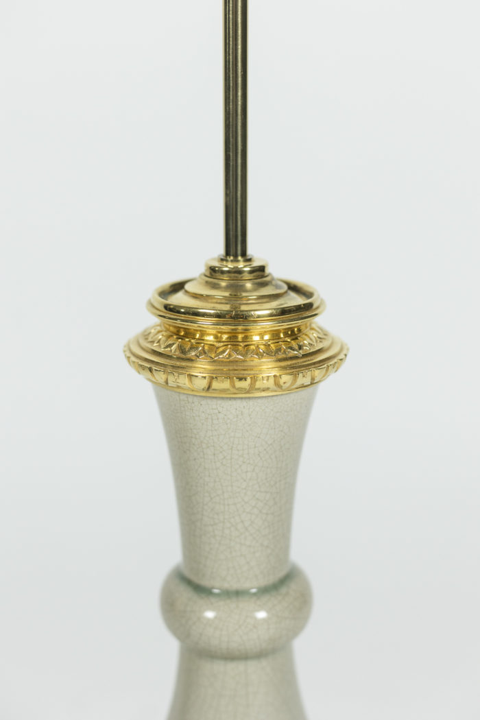 Lampe en porcelaine céladon et bronze - haut de la monture