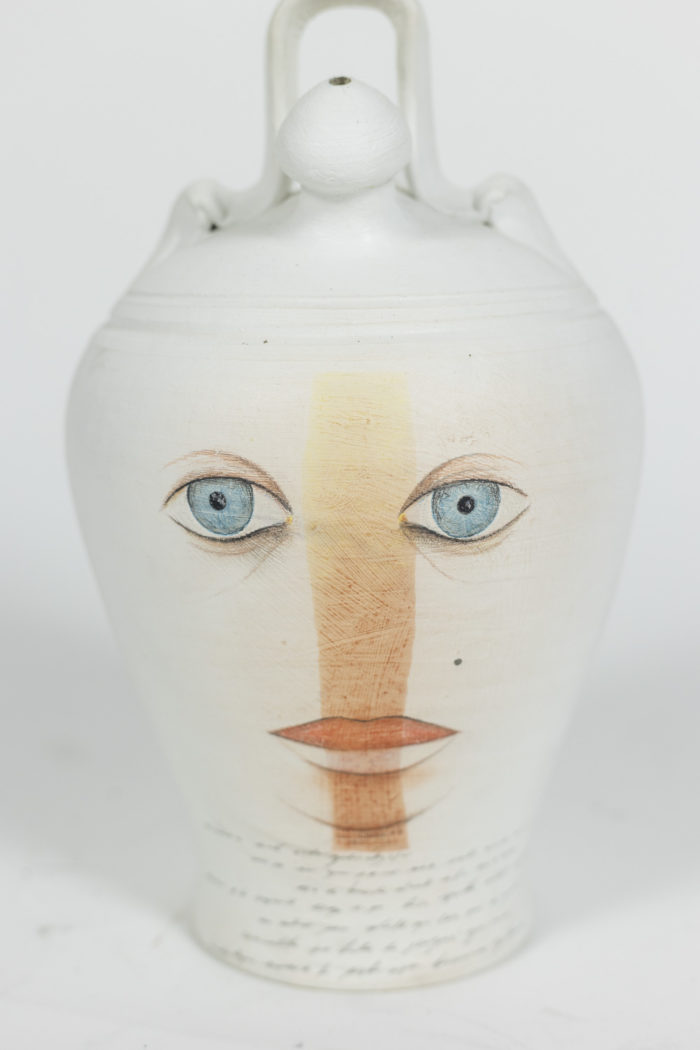 Vase in painted terracotta, contemporary work - focus