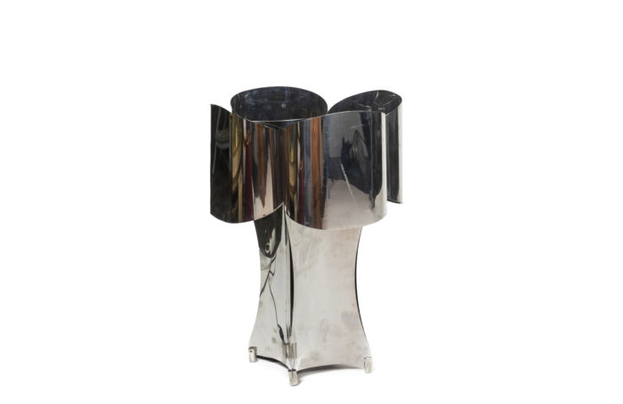 “Quadrilobe” lamp in polished metal. 1970s. - 3:4