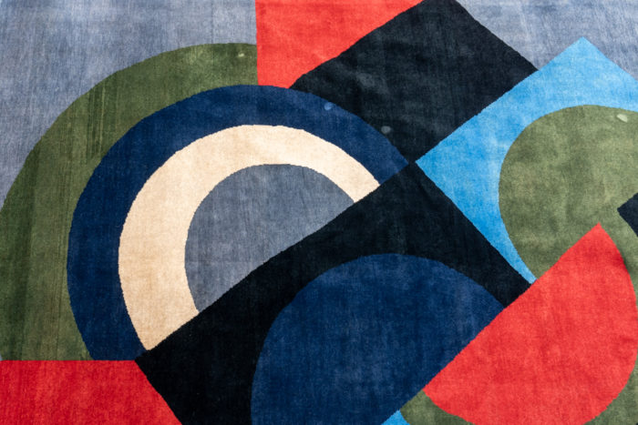Hand-woven tapestry inspired by Sonia Delaunay. Year 2023.- other zoom