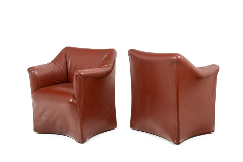 Mario Bellini for Cassina. Pair of “Tentazione” armchairs. 1960s.